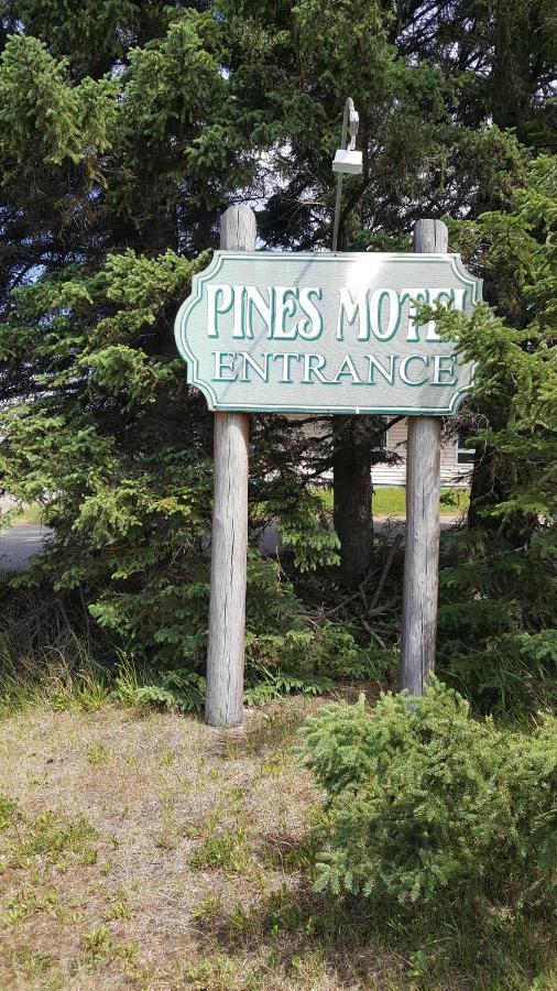 Pines Motel Hinton Esterno foto